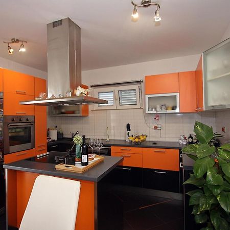 Apartment Petra Supetar Buitenkant foto